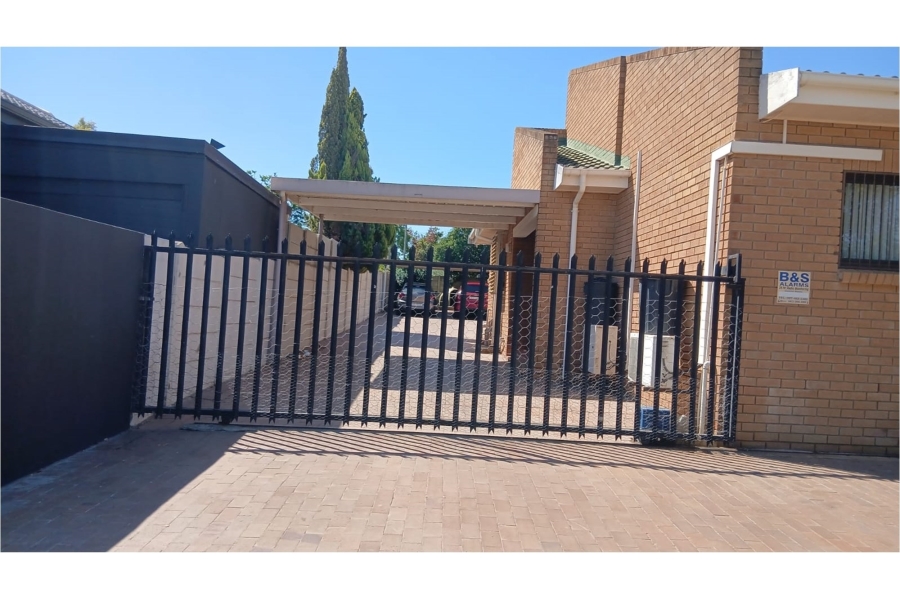 5 Bedroom Property for Sale in Porterville Western Cape